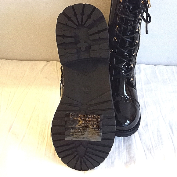 Little Girls Military Style Boots - Picture 4 of 8